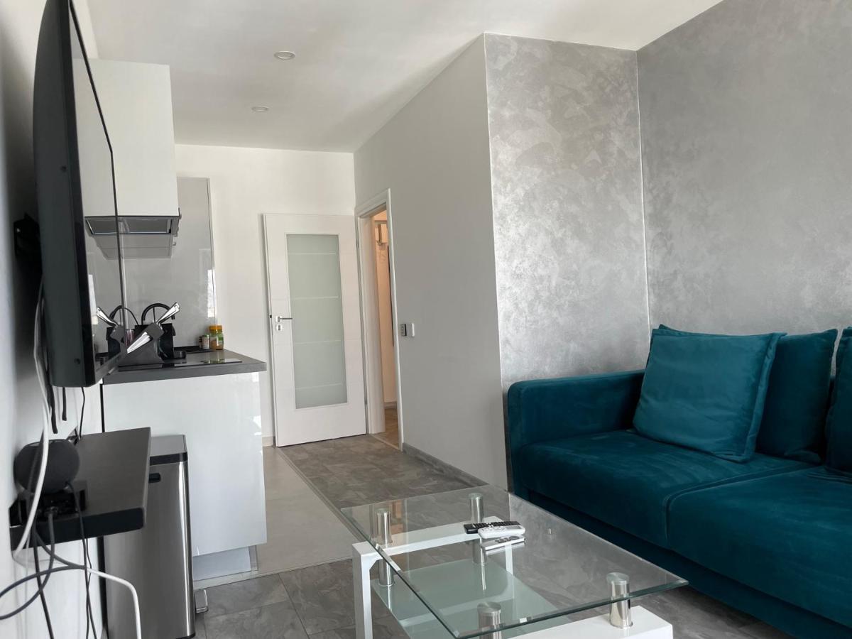 Cozy 2-Room Penthouse Lakeview W14 Bucureşti Eksteriør bilde