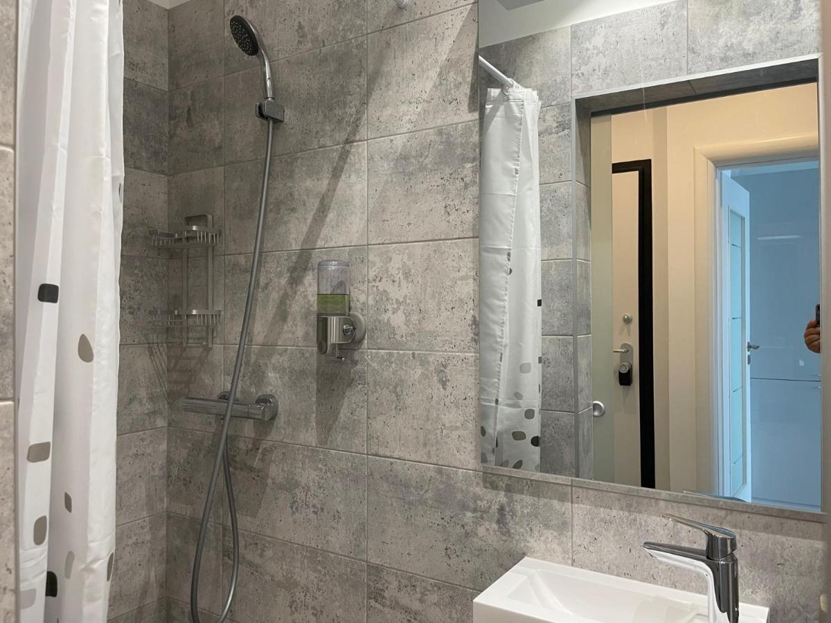Cozy 2-Room Penthouse Lakeview W14 Bucureşti Eksteriør bilde